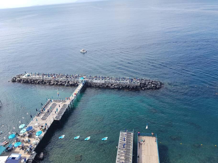 Sorrento Tower Exterior foto